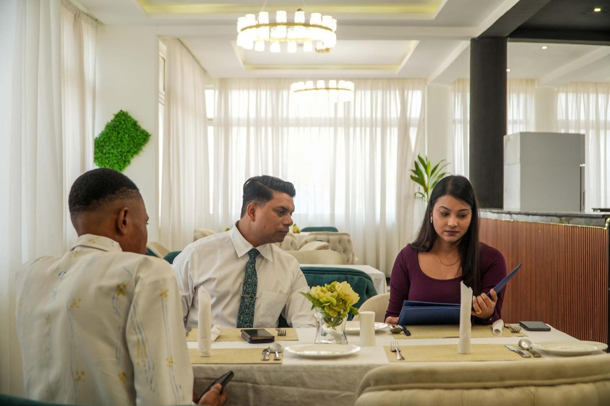 Amor Hotels Abuja Eksteriør bilde